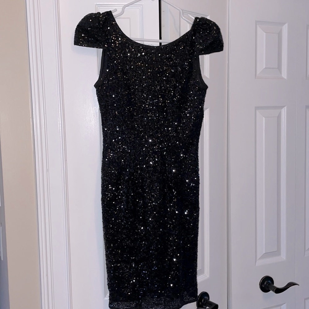 Sequins little black dress